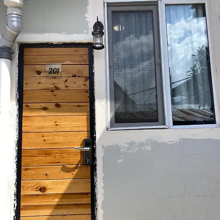 Family Apartment In Avlabari تبليسي المظهر الخارجي الصورة