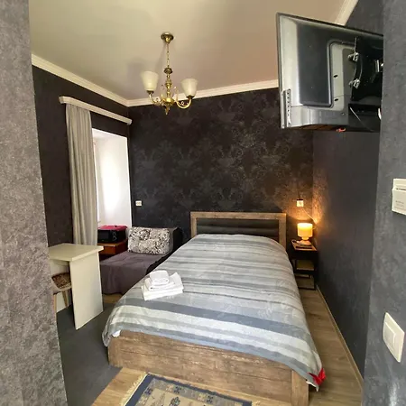 Family Apartment In Avlabari تبليسي المظهر الخارجي الصورة