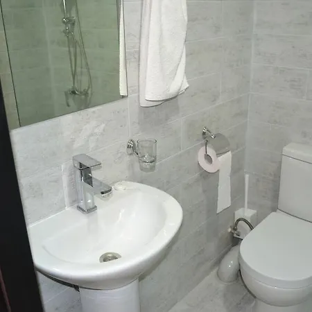 Family Apartment In Avlabari تبليسي المظهر الخارجي الصورة