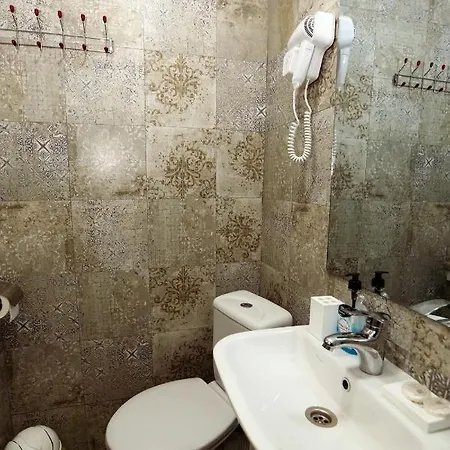 Family Apartment In Avlabari تبليسي المظهر الخارجي الصورة